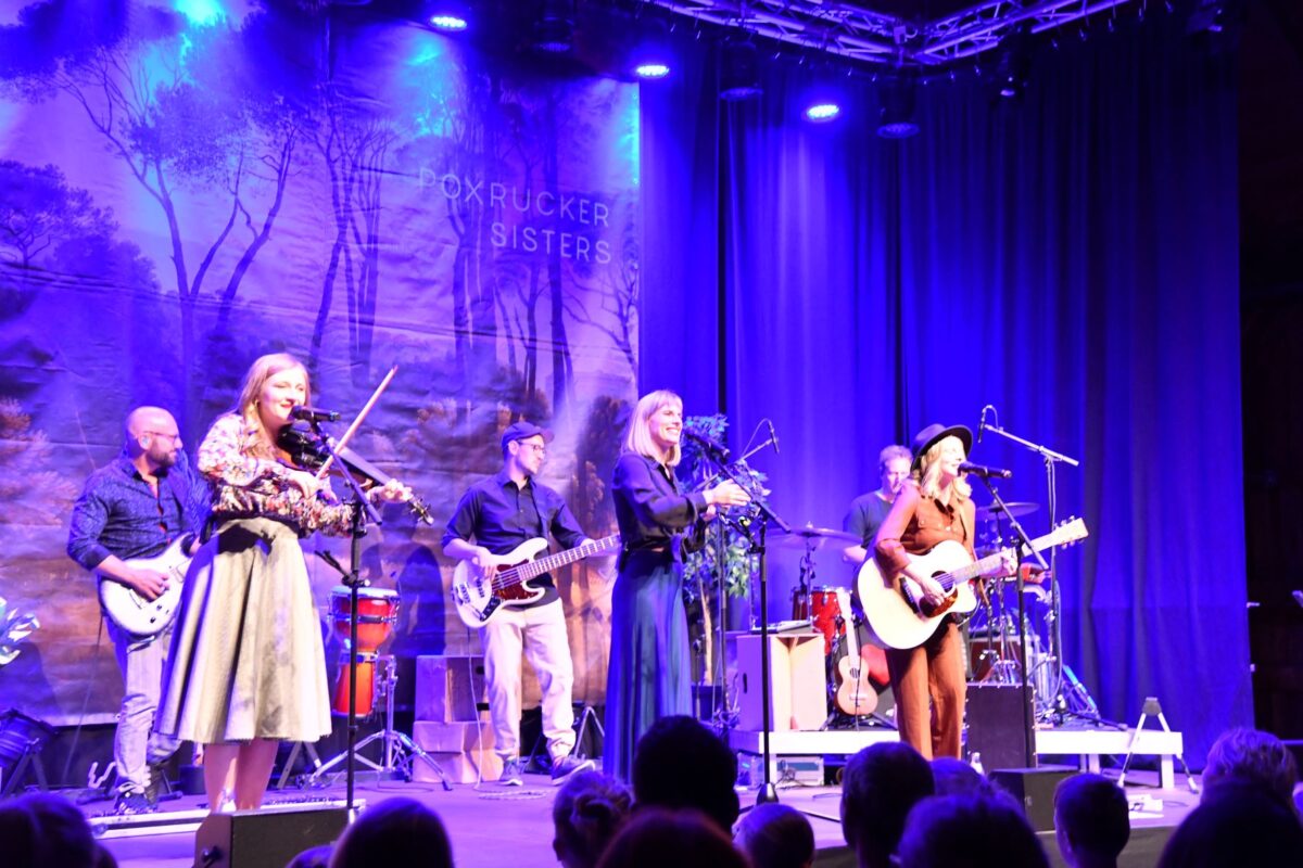 Poxrucker Sisters: Legendäres Tourfinale im Schnopfhagen-Stadl Oberneukirchen