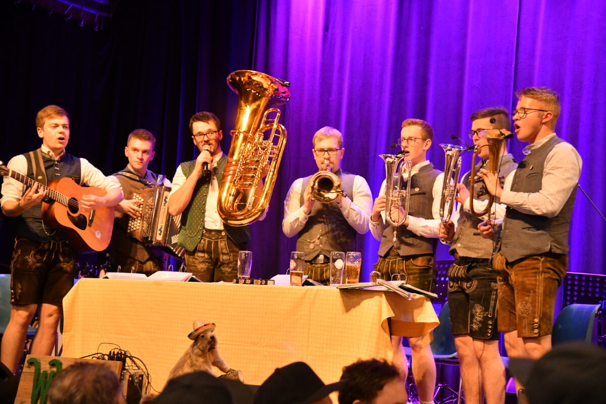 Volksmusikabend „Herbstln tuat’s“